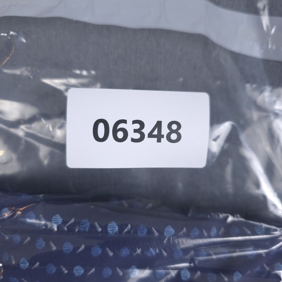 Peter Millar Villanova Performance Golf Polo Mens Large Blue AOP Short Sleeve - Picture 8 of 8